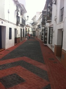 Calle Animas, achter het Plaza d'España in Nerja