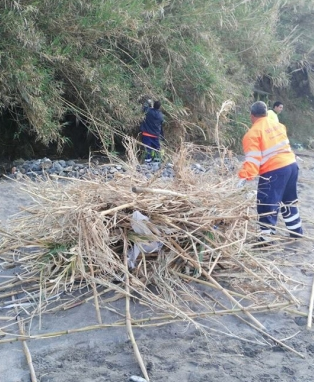 Maro strand schoonmaak