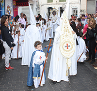 witte puntmuts met klein pintada